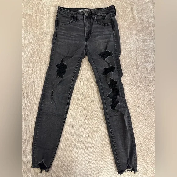 AEO Skinny Extra Stretch Hi-Rise Distressed Jeggings - Size 6 - Picture 2 of 7